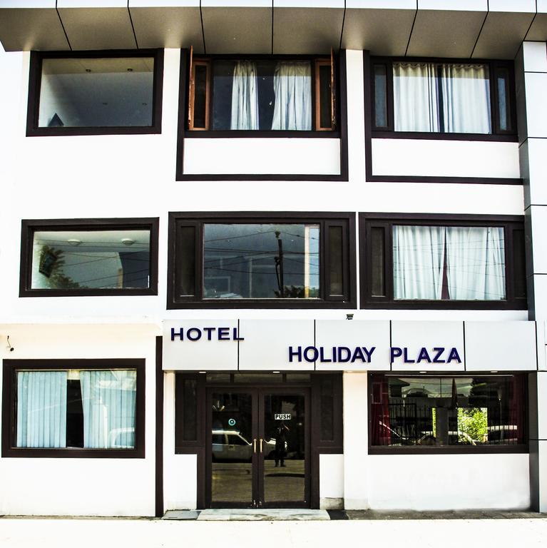 Holiday Plaza Hotel Srinagar  Exterior photo